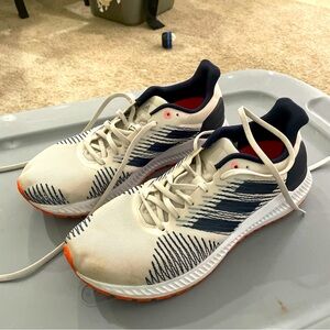 Adidas bounce shoes size 9